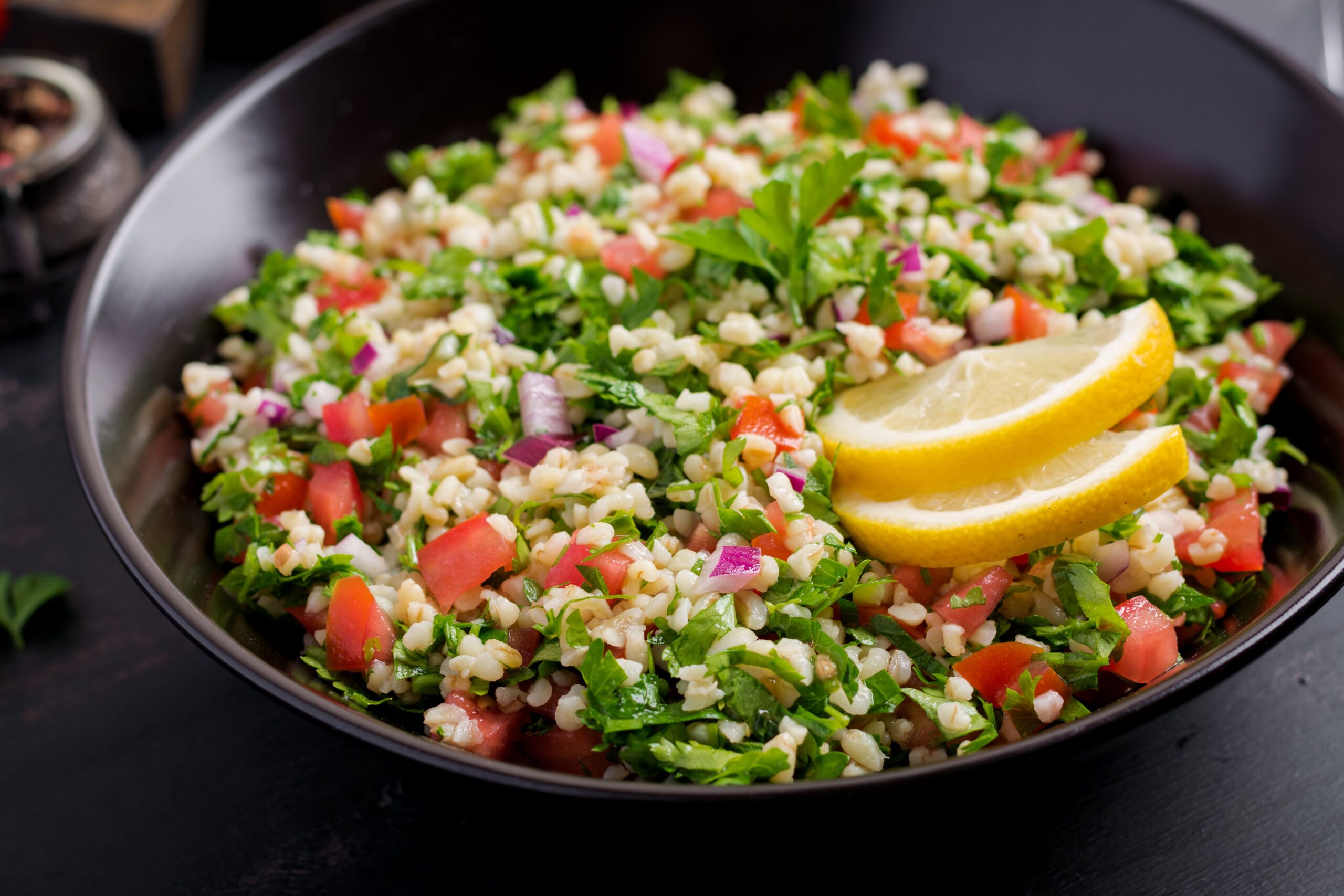 Salata de pătrunjel libaneză făcută după rețeta tradițională