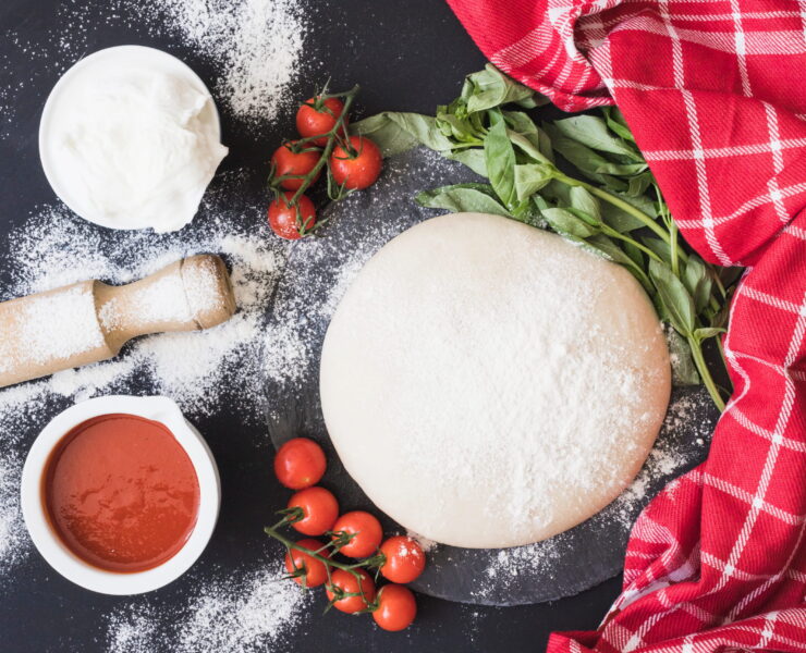 Pizza cu aluat maturat 48h, blat aerat la Bella Luna București